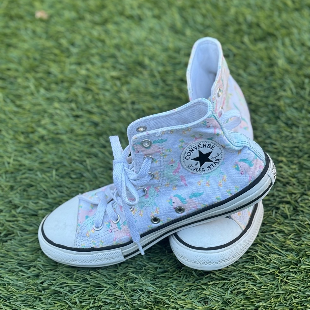 Kids, unicorn print converse all stars